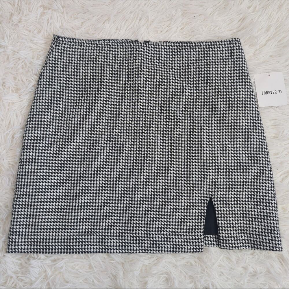 Forever 21 NWT Classic Academia Houndstooth Black And White Skirt - Picture 8 of 8